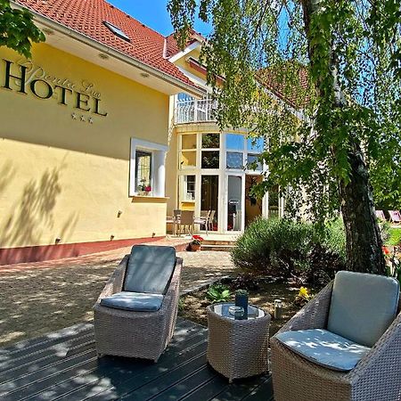 Hotel Penta Lux Tata Εξωτερικό φωτογραφία